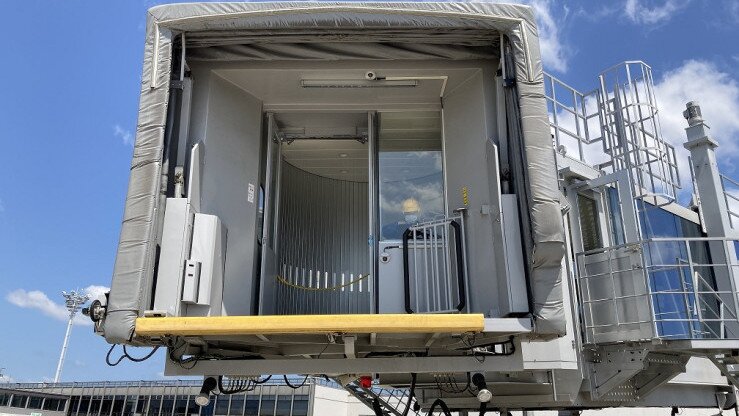 First time ever in Japan - A full automated system  using AI to be installed on boarding bridge at ITAMI